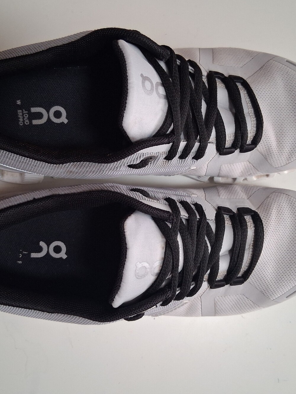 On Cloud 5 Glacier White Women's Waterproof Running Shoe * Size: 6.5 - Picture 5 of 8